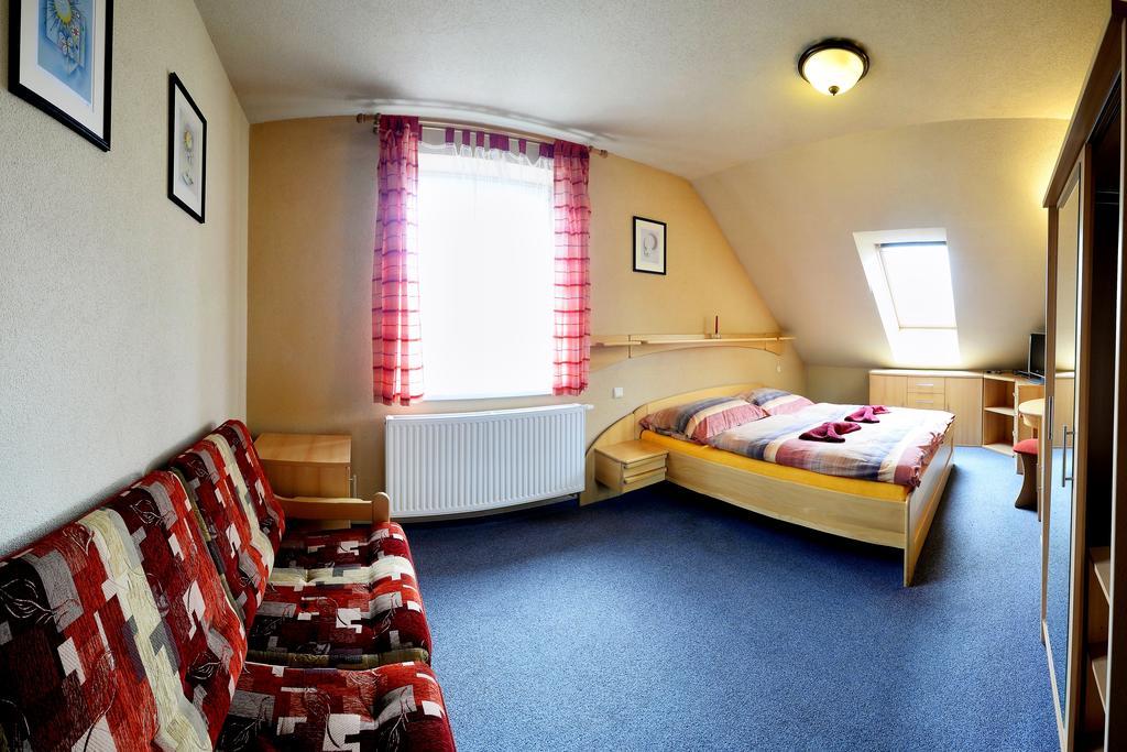 Penzion Na Pastousce Malsice Habitación foto